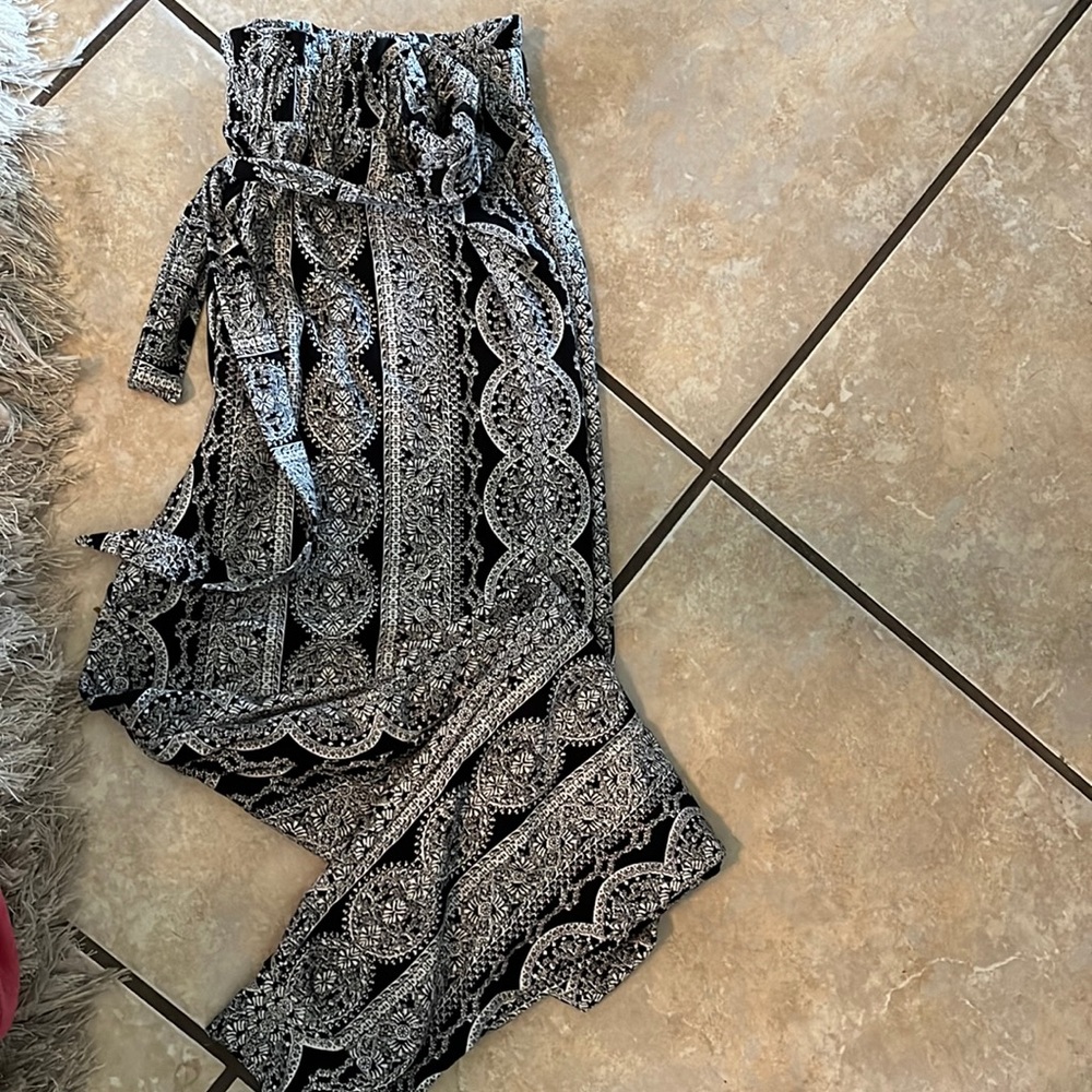 Mudd lose fitting pants. Very soft.